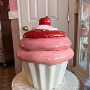 Cupcake Cookie Jar